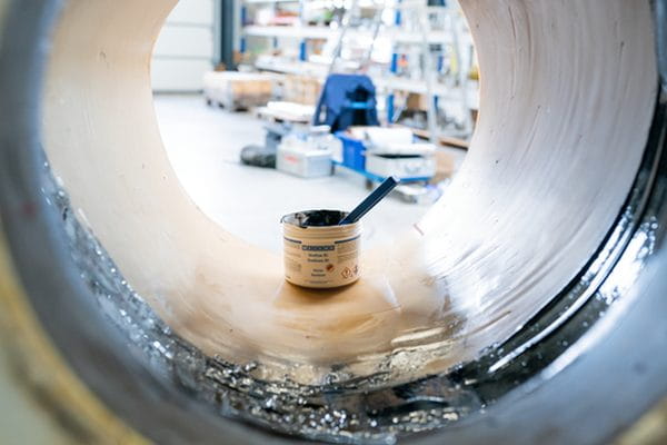 Anwendungsbeispiel WEICON Urethan 85: Bauteile beschichten