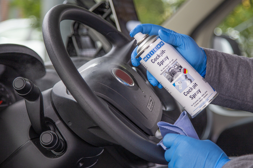 WEICON Cockpit-Spray – Anwendung