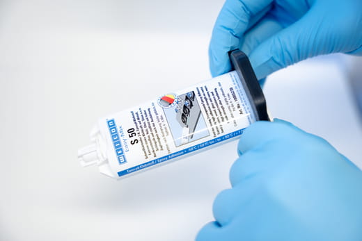 WEICON Hand-Dosierer – Anwendung