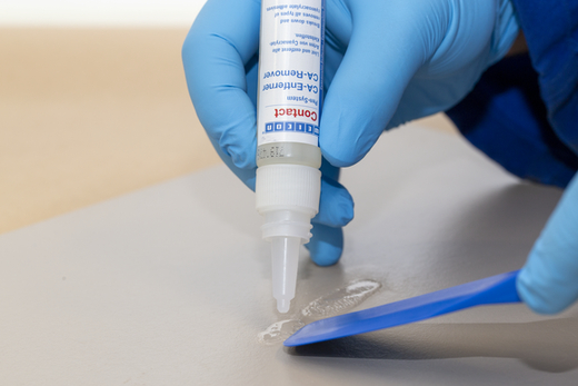WEICON CA-Entferner – Anwendung