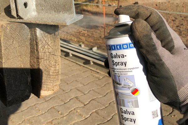 Anwendungsbeispiel WEICON Galva-Spray: Verzinkte Flächen farbgleich ausbessern