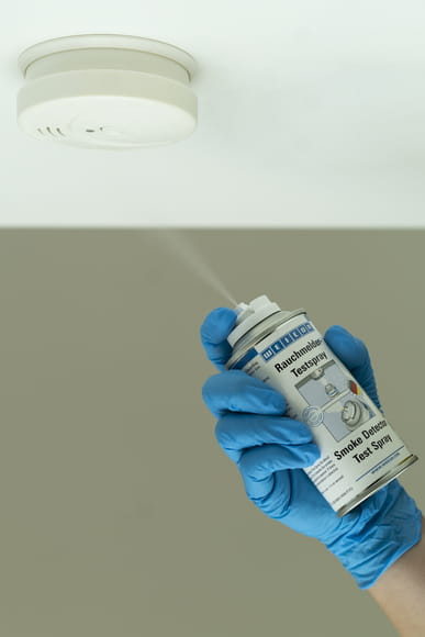 WEICON Rauchmelder-Testspray – Anwendung WEICON Rauchmelder-Testspray – Anwendung