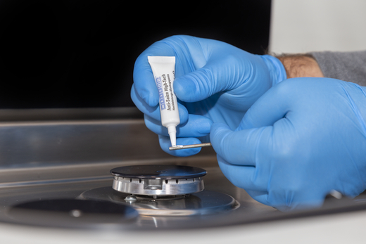 WEICON Anti-Seize High-Tech Montagepaste – Anwendung WEICON Anti-Seize High-Tech Montagepaste – Anwendung