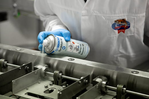 WEICON Sprühfett H1 – Anwendung WEICON Sprühfett H1 – Anwendung