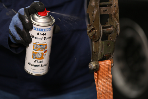 WEICON AT-44 Allround-Spray – Anwendung
