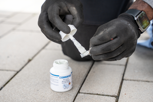 WEICON Anti-Seize Keramikpaste – Anwendung