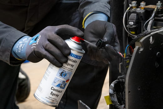 WEICON Kontakt-Spray – Anwendung WEICON Kontakt-Spray – Anwendung