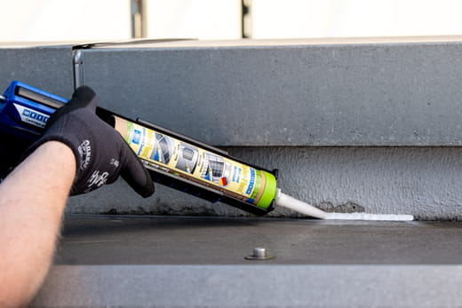WEICON Solar-Flex® – Anwendung WEICON Solar-Flex® – Anwendung