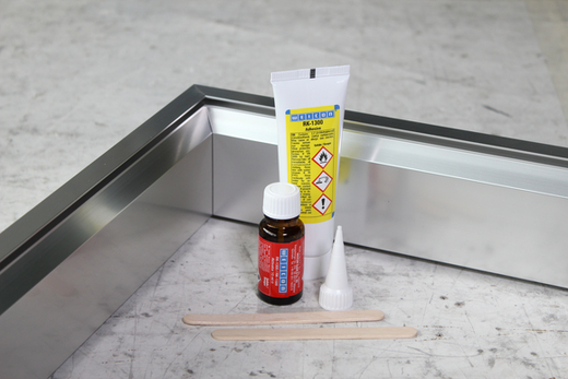 WEICON Aluminium-Minutenkleber – Anwendung WEICON Aluminium-Minutenkleber – Anwendung