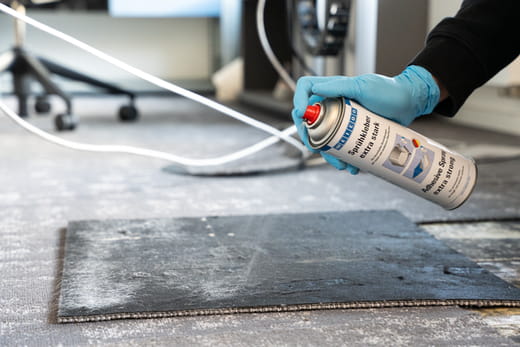 WEICON Sprühkleber extra stark – Anwendung WEICON Sprühkleber extra stark – Anwendung