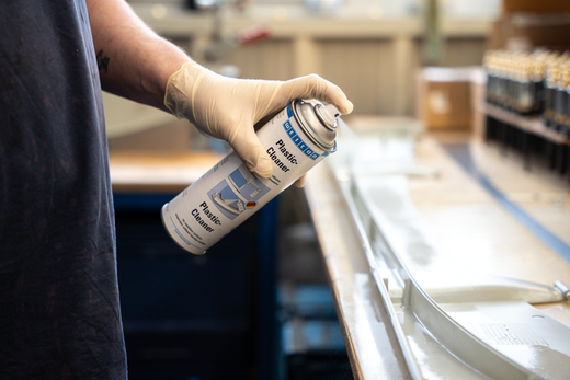 WEICON Plastic Cleaner – Anwendung WEICON Plastic Cleaner – Anwendung