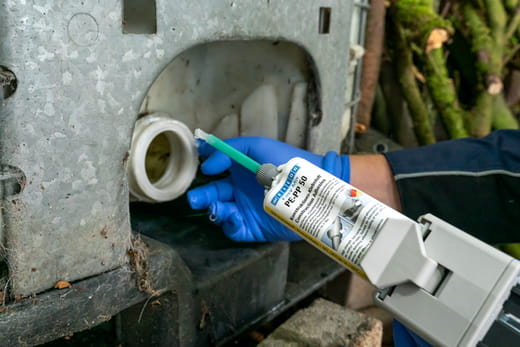 WEICON Easy-Mix PE-PP 50 – Anwendung WEICON Easy-Mix PE-PP 50 – Anwendung