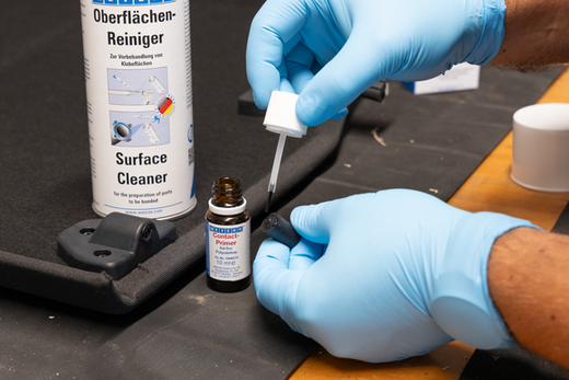 WEICON CA-Primer für Polyolefine – Anwendung