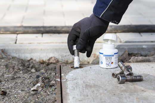 WEICON Anti-Seize High-Tech Montagepaste – Anwendung